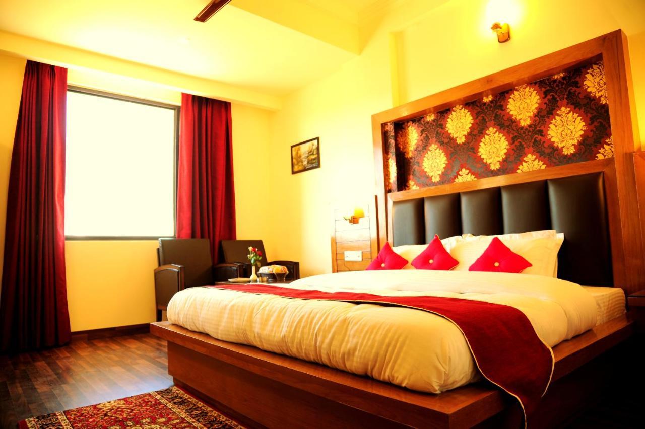 Hotel Grand Sharan Катра Екстериор снимка
