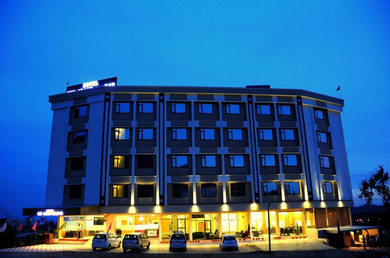 Hotel Grand Sharan Катра Екстериор снимка