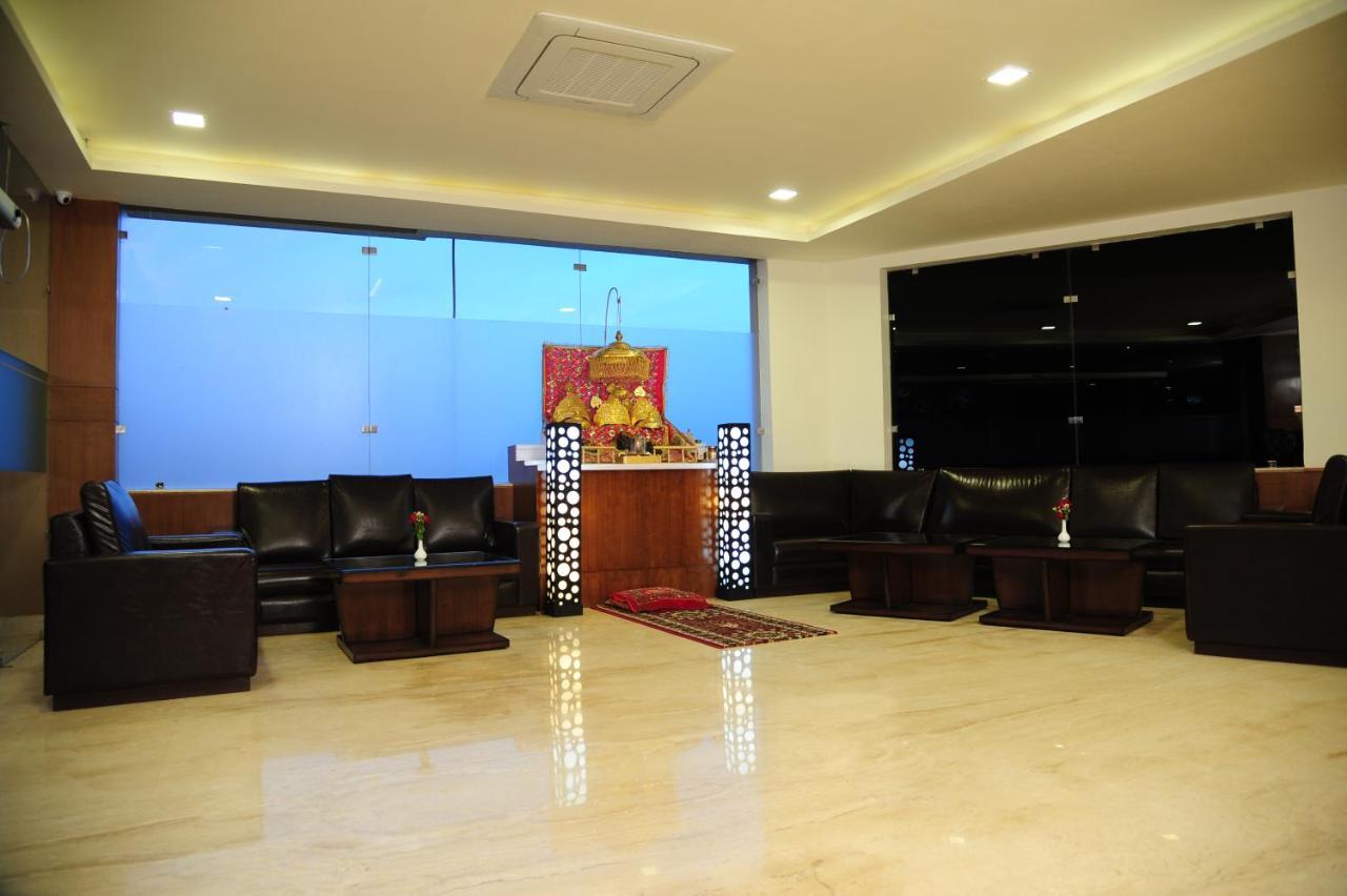 Hotel Grand Sharan Катра Екстериор снимка