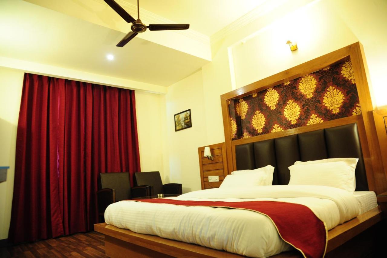 Hotel Grand Sharan Катра Екстериор снимка