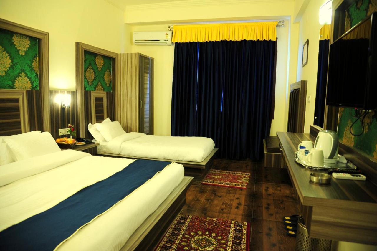 Hotel Grand Sharan Катра Екстериор снимка
