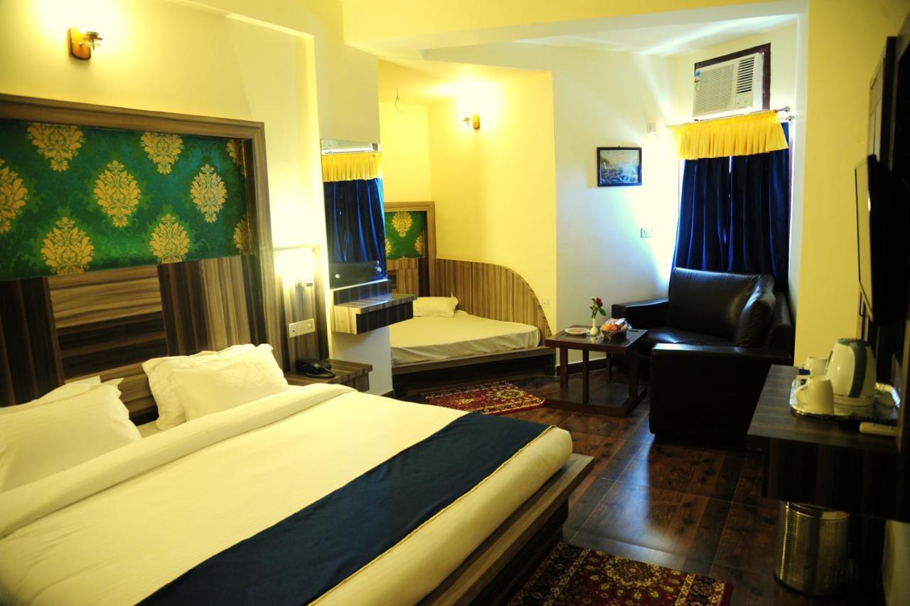 Hotel Grand Sharan Катра Екстериор снимка