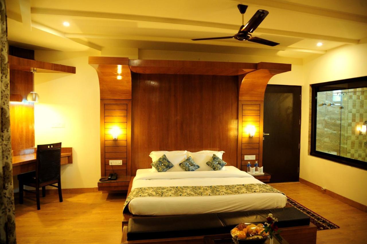 Hotel Grand Sharan Катра Екстериор снимка