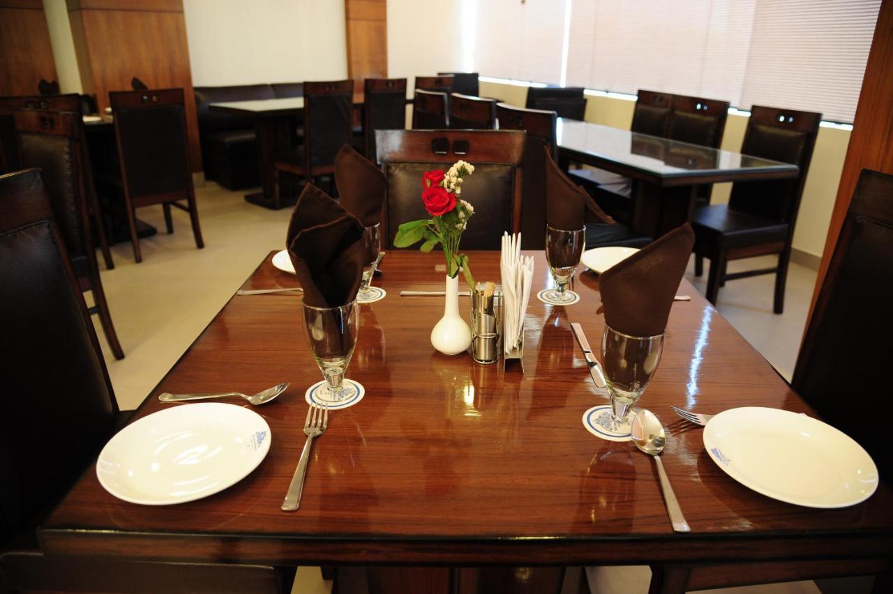Hotel Grand Sharan Катра Екстериор снимка