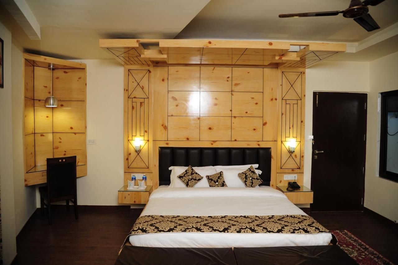 Hotel Grand Sharan Катра Екстериор снимка