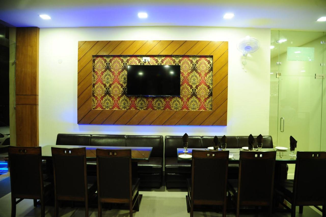 Hotel Grand Sharan Катра Екстериор снимка