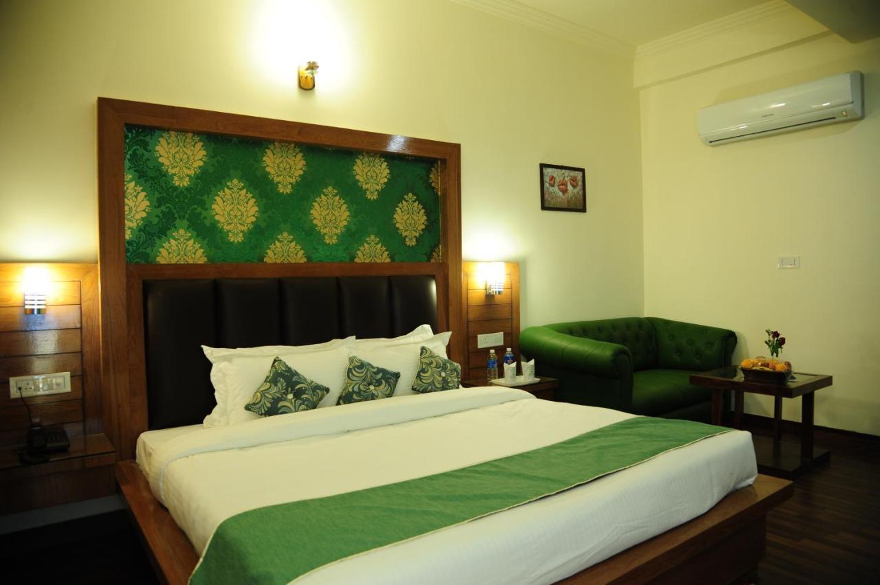 Hotel Grand Sharan Катра Екстериор снимка