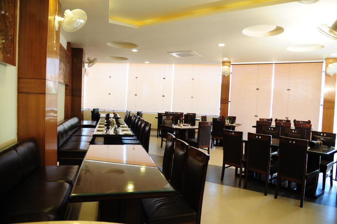 Hotel Grand Sharan Катра Екстериор снимка