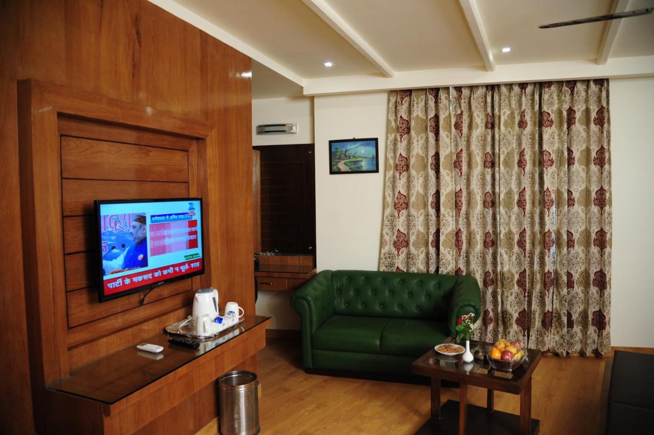 Hotel Grand Sharan Катра Екстериор снимка